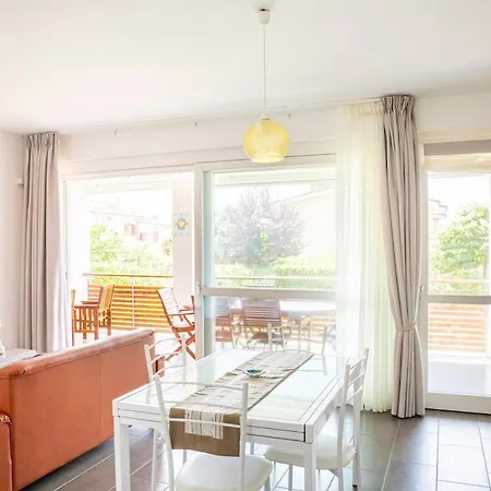 Lovely Tiresia Apartment