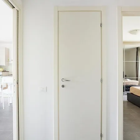 Lovely Tiresia Apartment *
