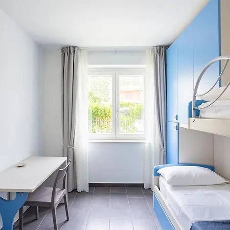 Lovely Tiresia Apartment *