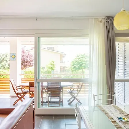 Apartment Lovely Tiresia *